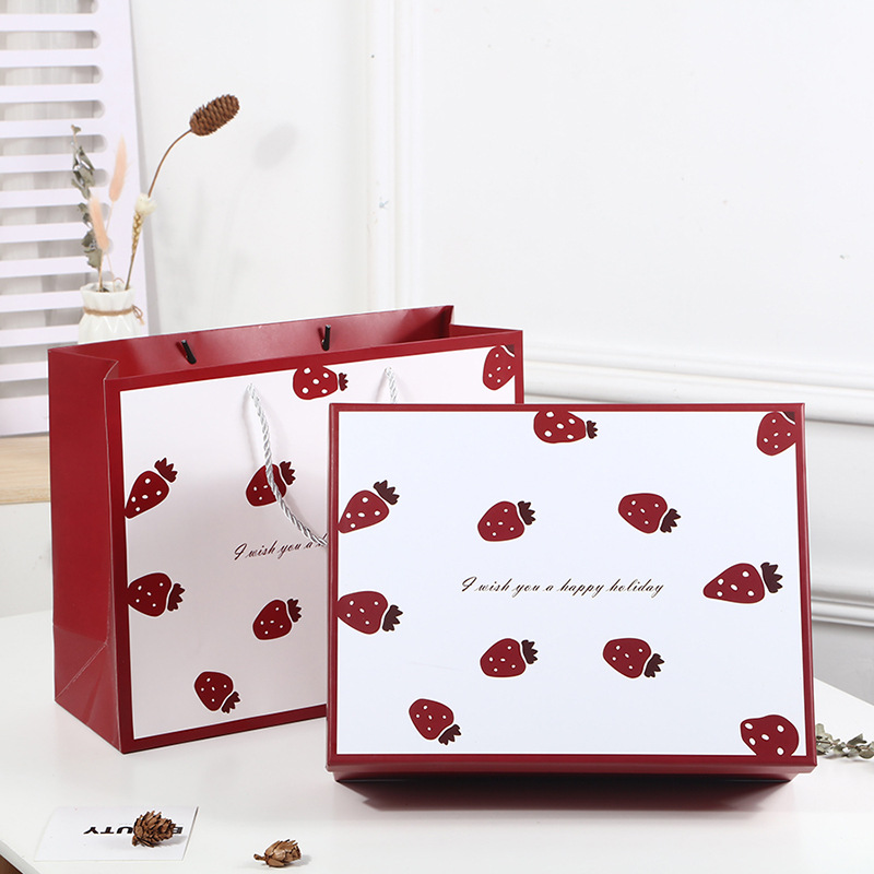 Spot large strawberry gift box for girlfriends Children's Day doll gift box empty box dress shoes packaging box
