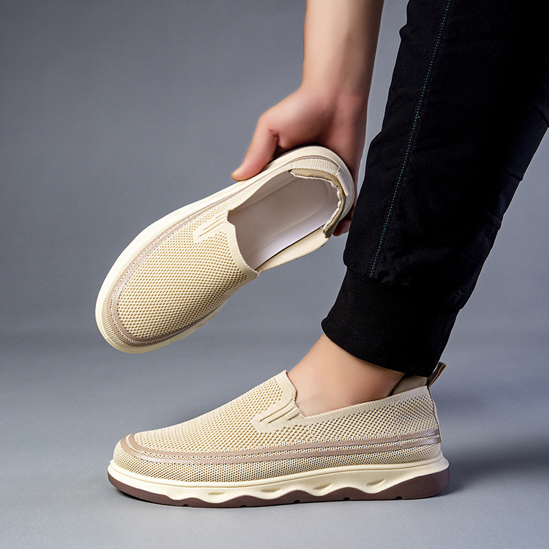 Men's Slip-On Fly-Knit Casual Shoes, Soft-Soled Comfortable Large-Size Shoes, Cross-Border Men's Shoes, Breathable and Lightweight Old Beijing Cloth Shoes