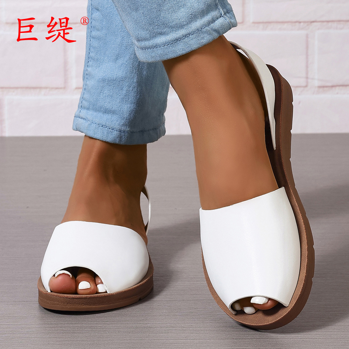 Picture of Juti Foreign Trade plus size Women's Shoes wish Amazon Summer Europe, America and Southeast Asia Flat Bottom plus size 43 Women's Thick Bottom Cool