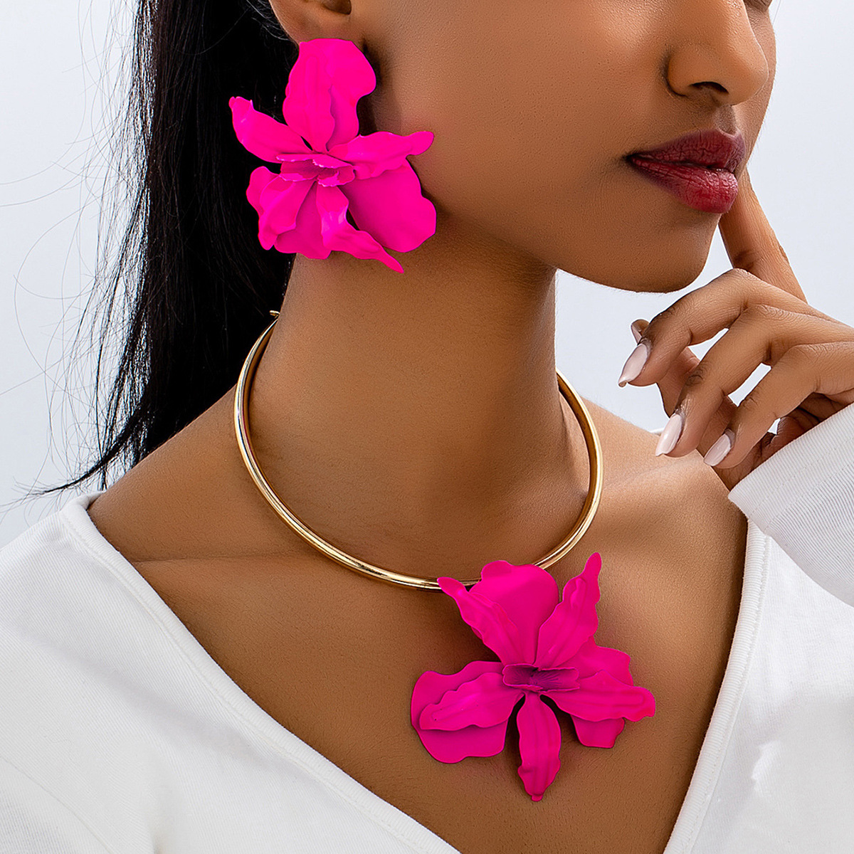 European and American Cross-Border Stylish Exaggerated Flower Pendant Necklace Earrings Set Women's Fashion Street Photography Asymmetrical Petal Jewelry