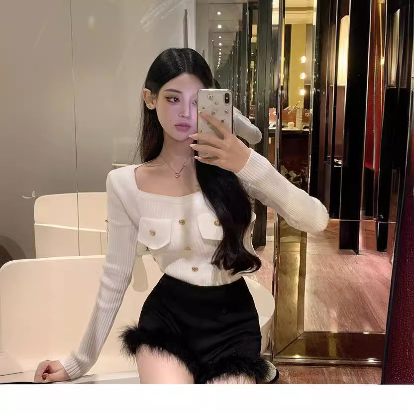 Black Furry Shorts with boots for women 2023 new autumn and winter outer wear high waist niche A- line bottoming hot pants