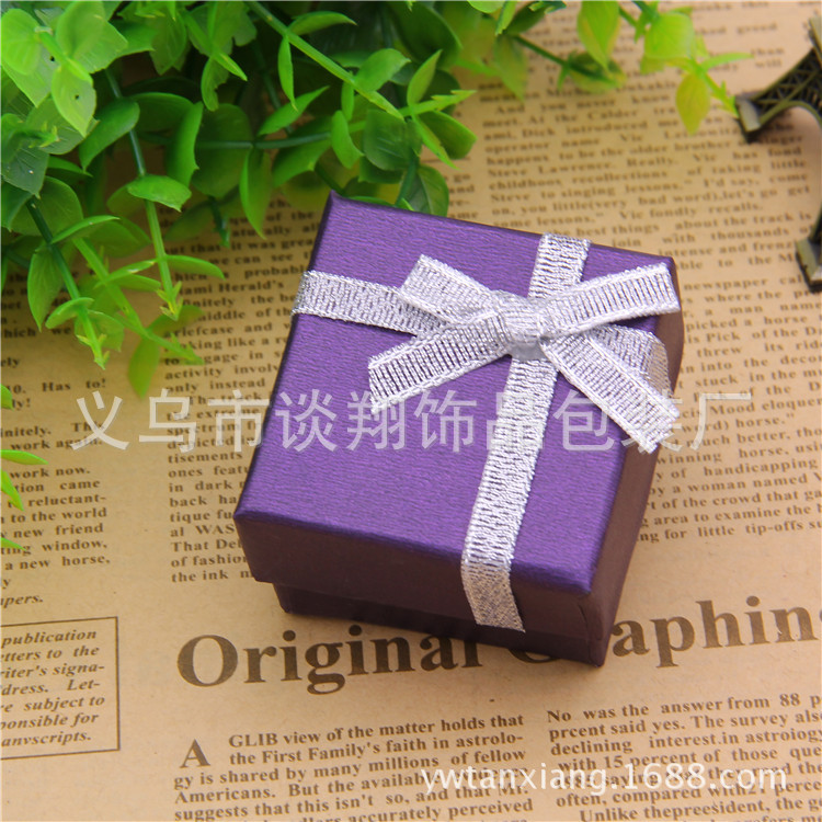 Picture of Spot Wholesale Pearlescent Lani Pattern Ring Box Heaven and Earth Cover Jewelry Carton Earrings Jewelry Packaging Box Manufacturer