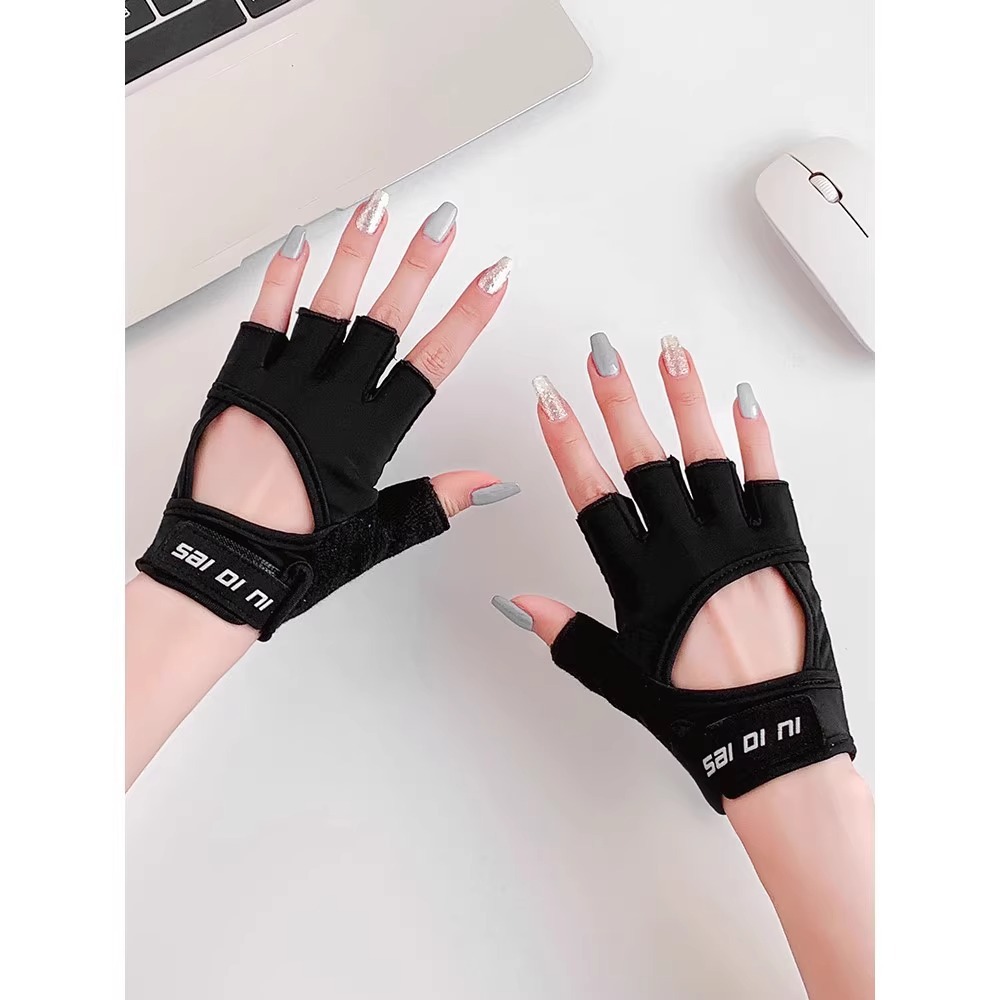 Sports and Fitness Half-Finger Gloves for Men and Women, Thin Equipment, Dumbbell Exercise Training, Spring and Summer Non-Slip, Anti-Callus Cycling, Breathable