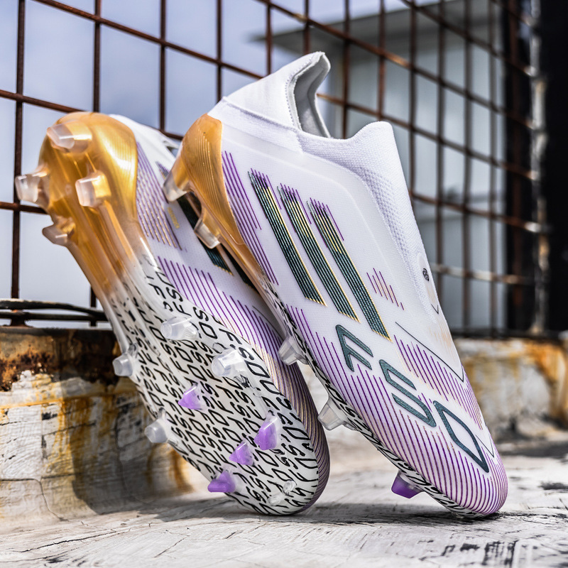 Picture of 2025 New Football Shoes for Men and Women, Long Broken Nails, Wear-Resistant Training, Teenagers and Students, Export Soccer Shoes