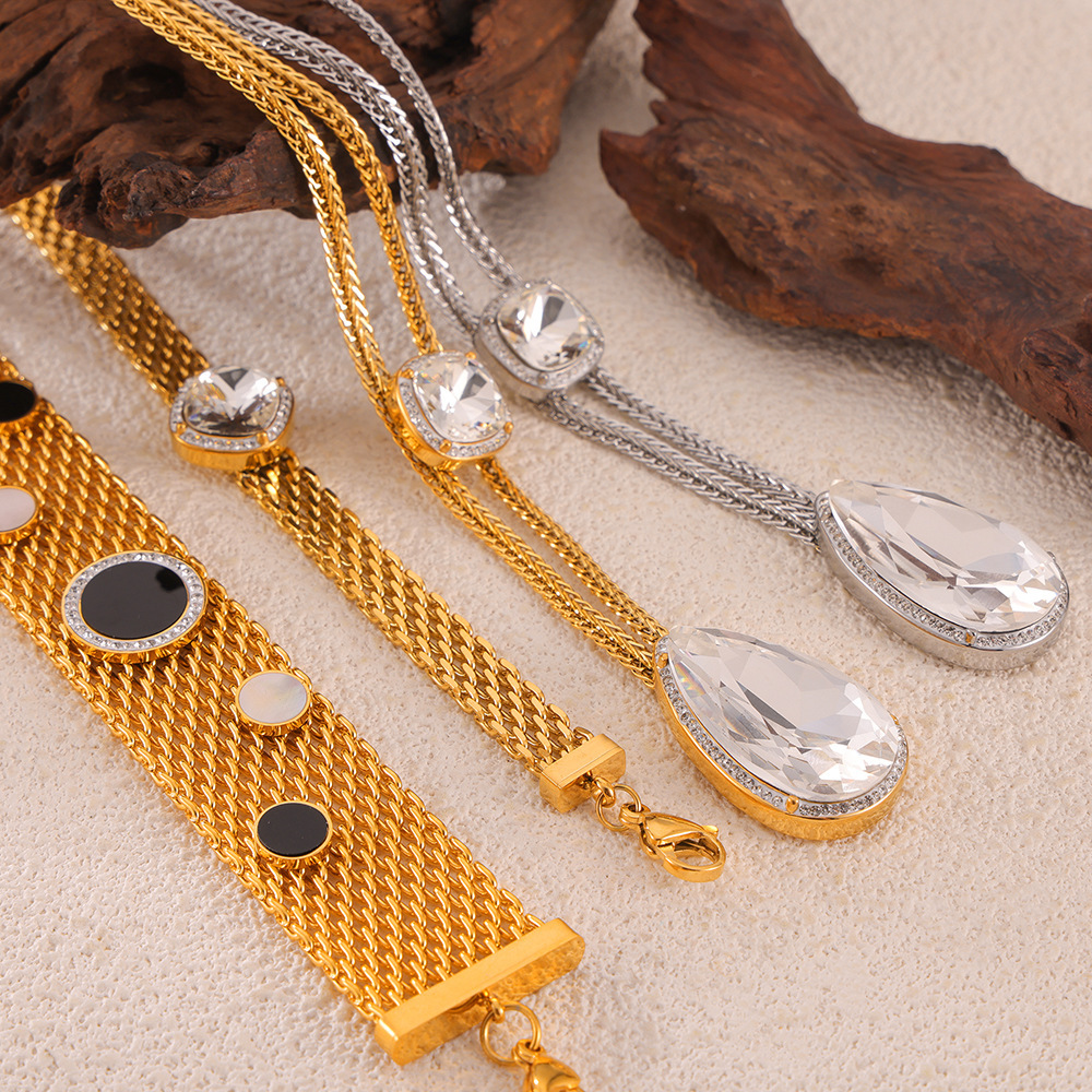 Picture of Fashion New European and American Cross-border Zircon White Shellfish Bracelet Necklace suit Women Fashion Niche Light Luxury Internet Celebrity Same Style