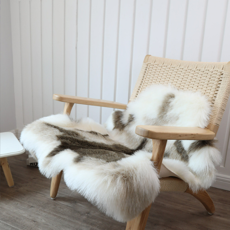 Picture of Modern Simple Machine Washable Imitation Reindeer Fur Carpet Bedroom Blanket Floor Mat Bedside Imitation Animal Blanket Dressing Mirror