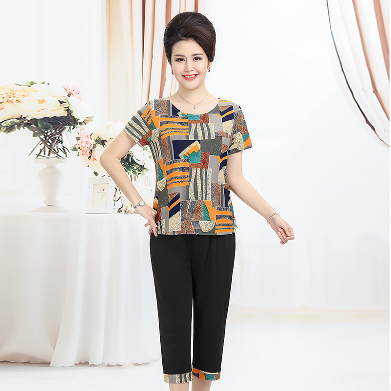 Picture of Loose plus size middle-aged and elderly women's suit top pants Ice Silk Cotton new summer mom two-piece short sleeve 7 pants manufacturer