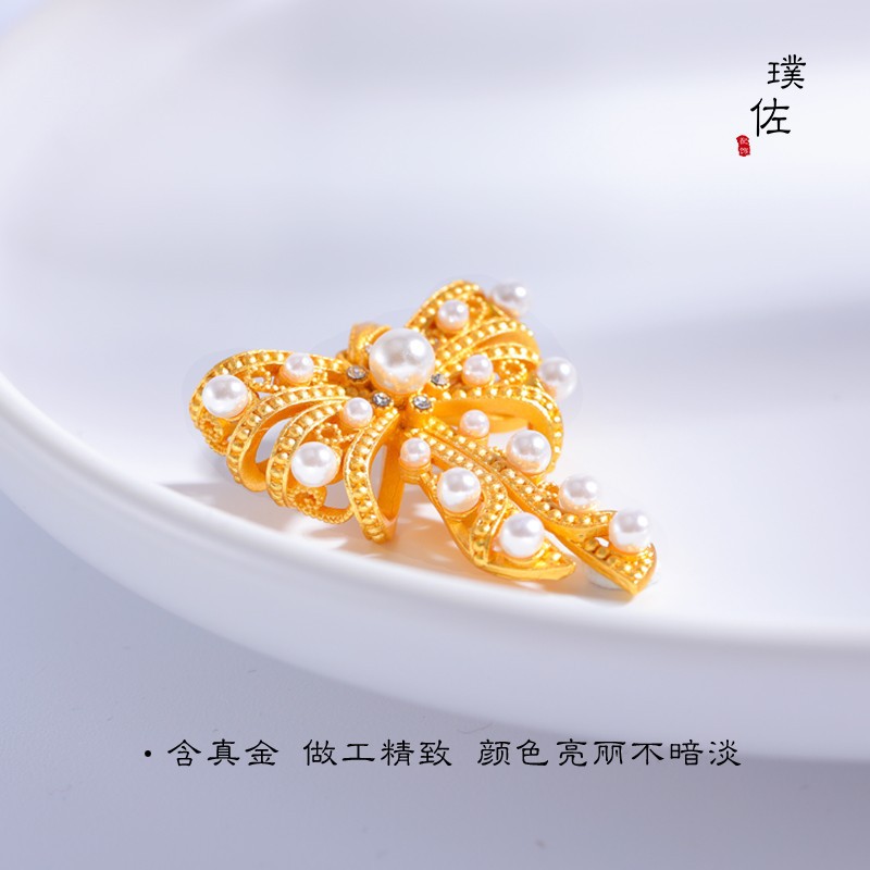 Picture of Long-standing antique gold imitation gold pearl lace large bow pendant necklace sweater chain clavicle chain women