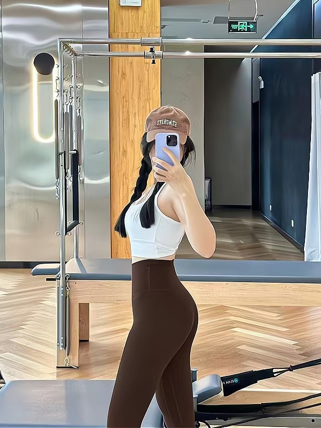 Picture of Double-sided Scrub Naked Sense No T-line Fitness Sports Pants Running Tight Pants High Waist Hip Yoga Pants for Women
