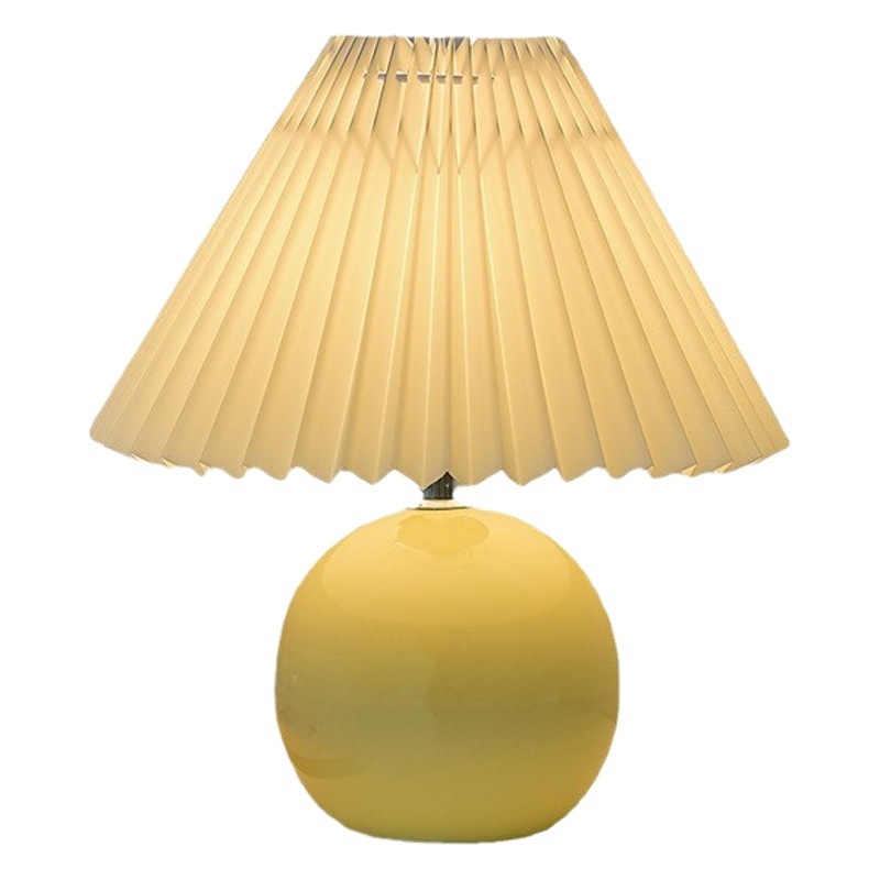 Nordic Decorative Pleated Small Table Lamp Ceramic Ins Cream Style Bedroom Bedside Lamp Homestay Desk Nightlight Creative