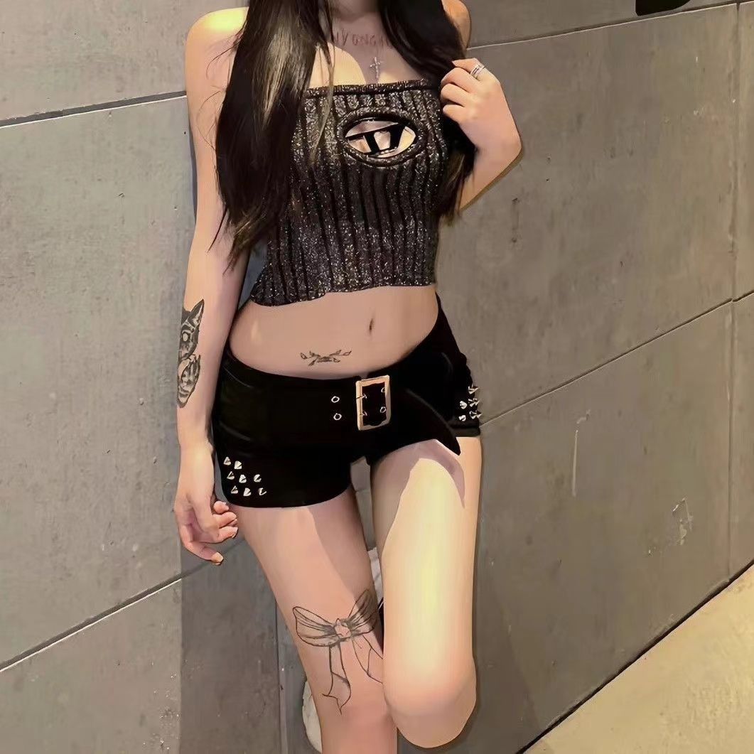 Black Low Waist Sexy Denim Shorts Women's Summer Petite Stud Design Stretch Tight Hip Pants