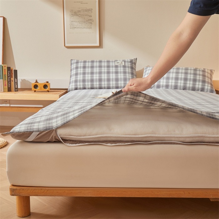 Picture of Cotton Mattress Removable and Washable Mattress Thickeneded Autumn and Winter Bedding Dual-Purpose Student Dormitory Bottom for All Seasons