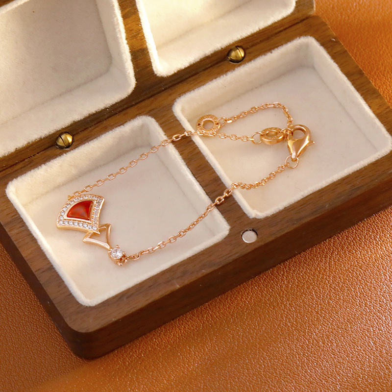 Small Skirt Bracelet Copper-plated Rose Gold Fashion High-end Light Luxury Fan-shaped All-match Simple White Fritillaria Bracelet Accessories