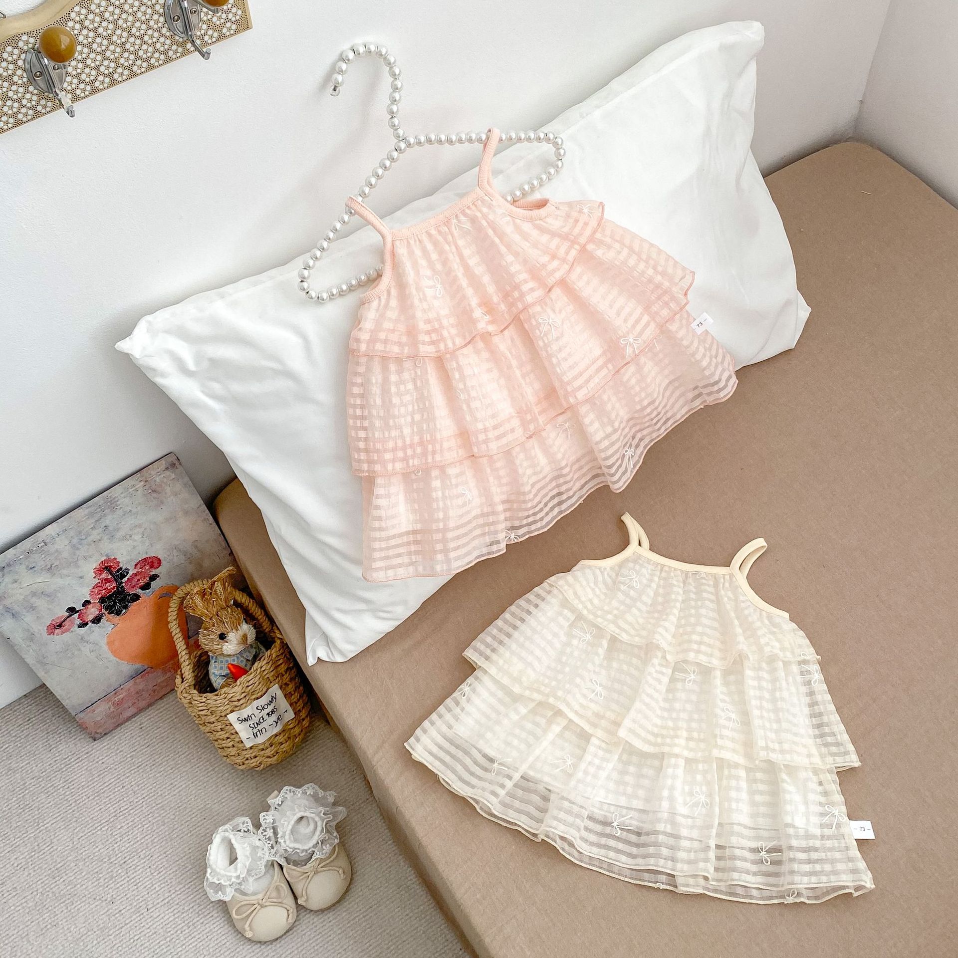 Picture of INS New Girls' Sling Cake Skirt Fashion Bow Princess Skirt Children's Baby Stylish Summer dress