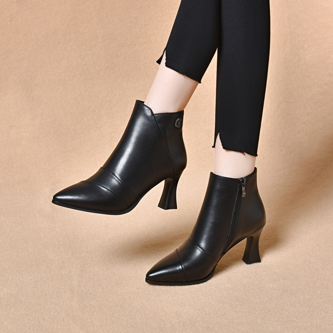 Pointed Ankle Boots Women's 2024 Autumn and Winter British Style Simple Elegant Fashion Boots Three Kinds of High Thin Heel Women's Leather Boots Cotton Boots