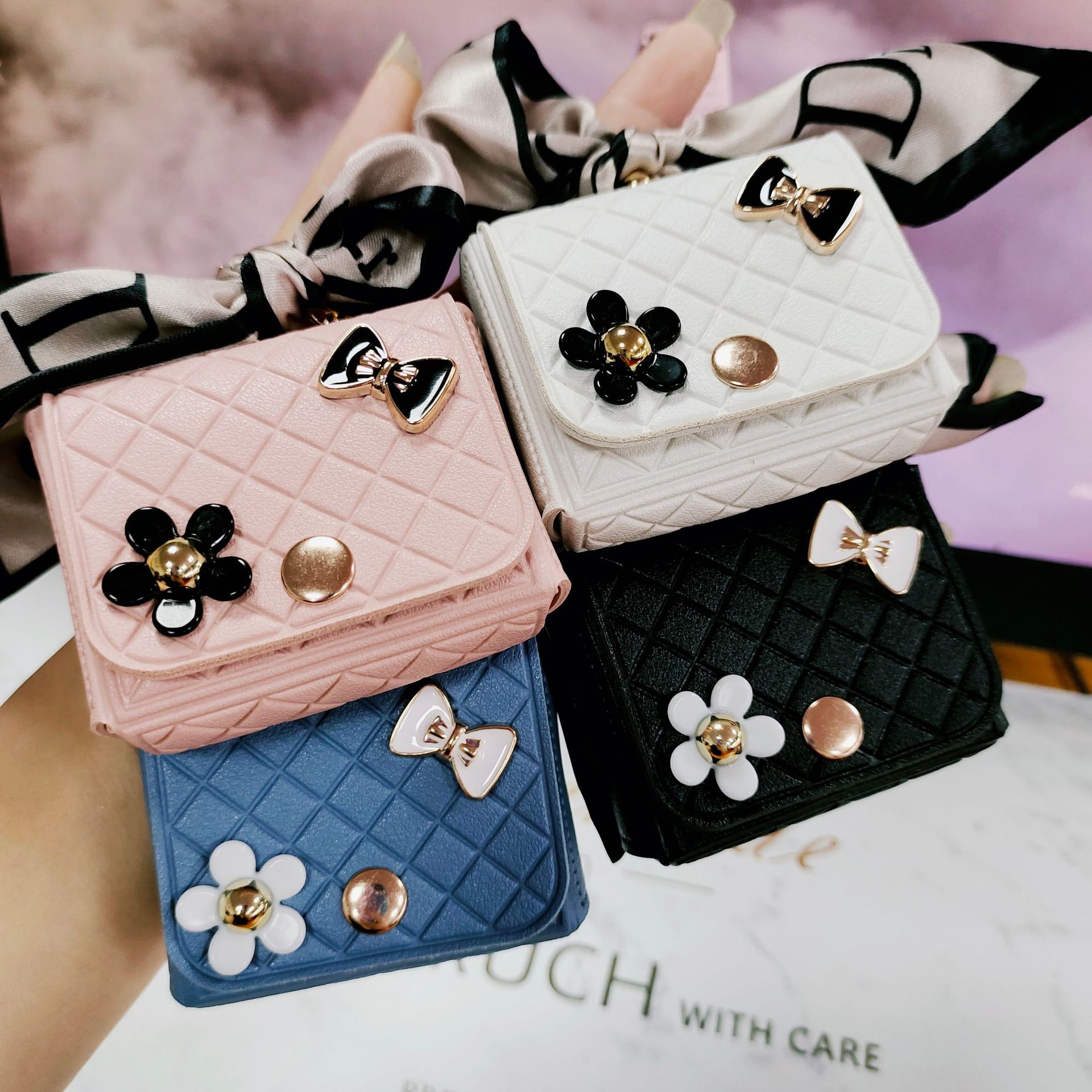 Cross-Border New Style, Fashionable Niche Quilted Mini Bag Pendant, Keychain, Coin Purse, Earphone Bag Accessory