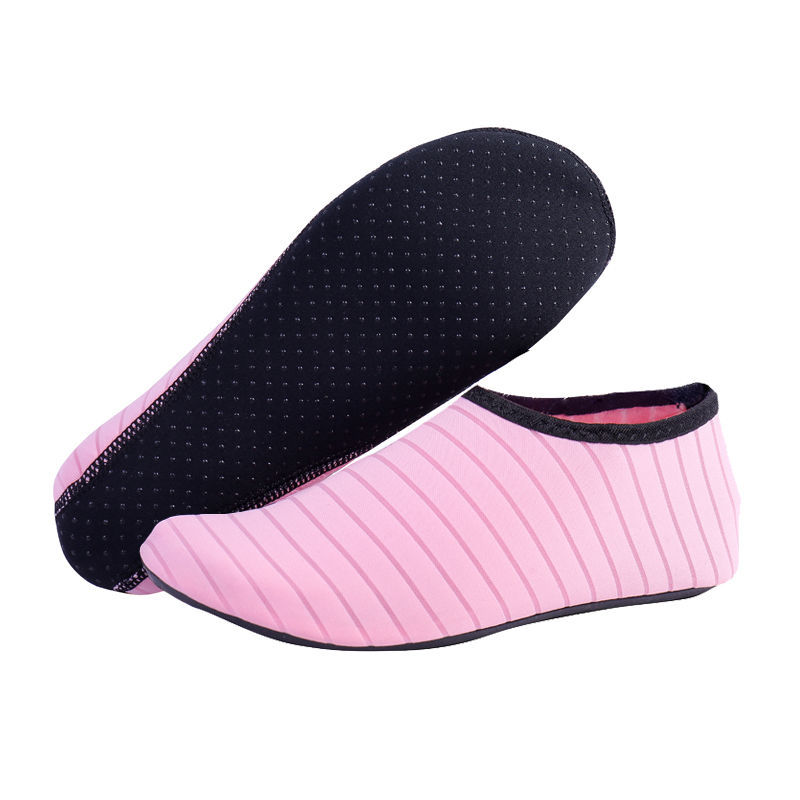 Picture of Beach shoes and socks men's and women's snorkeling shoes diving equipment beach socks non-slip quick-drying wading swimming shoes yoga shoes manufacturers