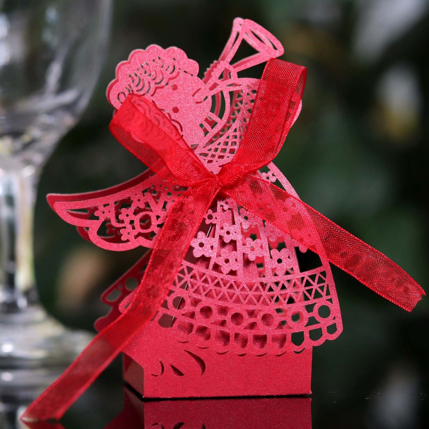 Picture of Direct selling wedding beautiful girl box cutting hollow holiday candy box pink girl chocolate carton wholesale