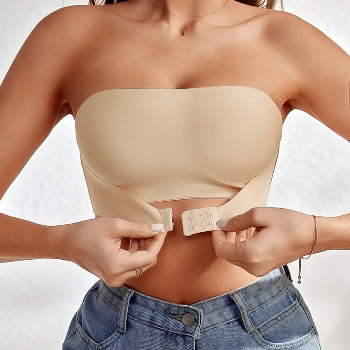 Cross-border explosions new front buckle strapless non-slip seamless breathable invisible underwear plus chest stickers strong anti-light