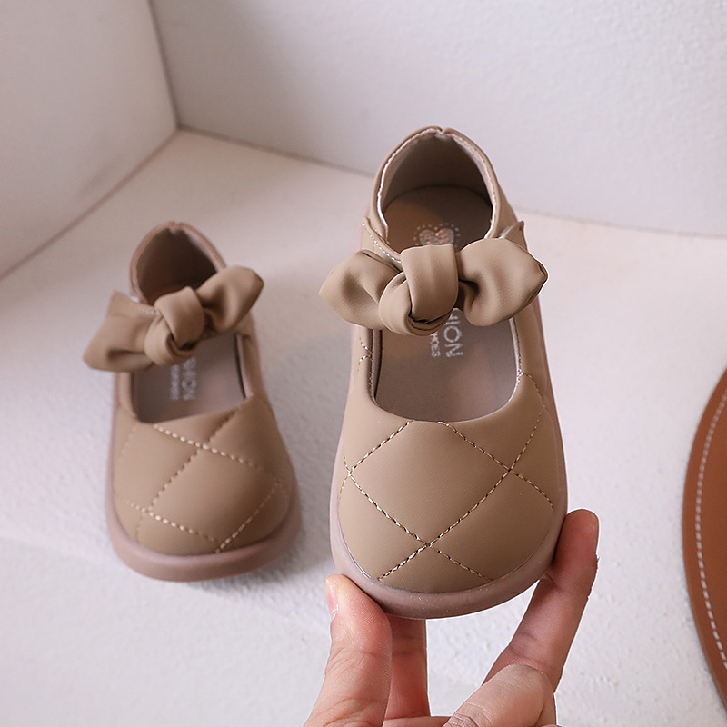 Picture of Children's Leather Shoes 2025 Spring Soft Leather Bow Girls Princess Shoes Children's Shoes Lolita Baby Girls Single Shoes Leather Shoes