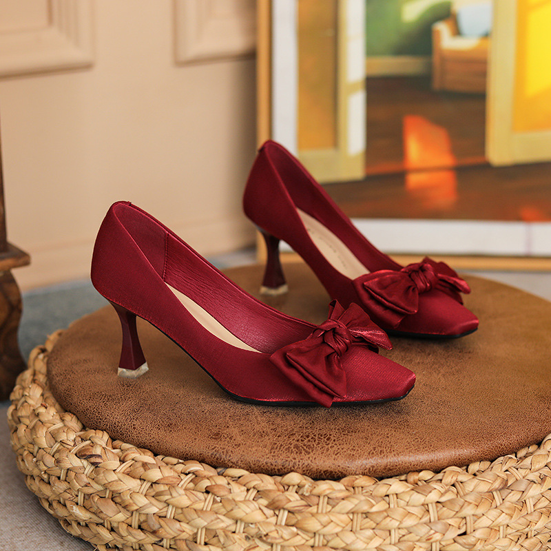 Picture of 166-28 Chinese Xiu Wo Bridal Shoes Sheepskin Satin Wedding Shoes Women's Square High Heels Bow Red Shoes