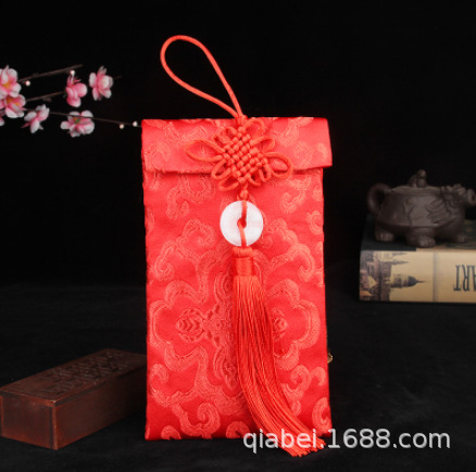 Picture of Creative buckle red envelope fabric brocade printing Li is a wedding change bag Chinese wedding festive supplies wholesale