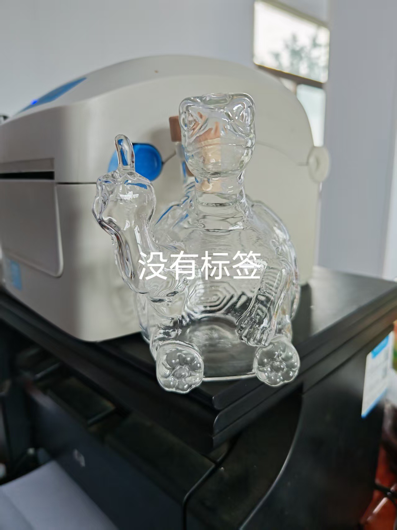 Picture of Independent Station New Animal Whisky Bottle Animal Whiskey Bottle Whisky Cross Border Ornaments
