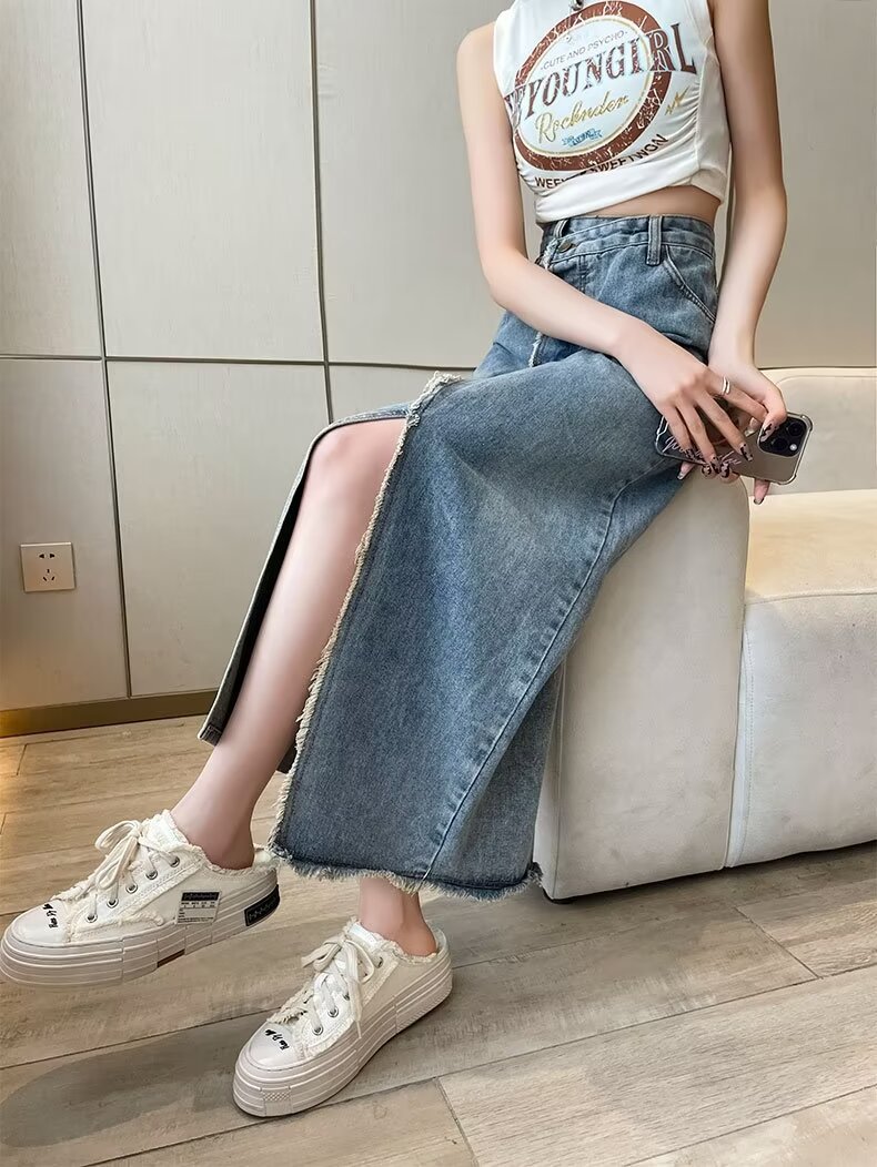 Retro Slit Denim Skirt for Women 2024 Summer High Waist Slimming Look Raw Edge A-Line Mid-Length Skirt Literary Style