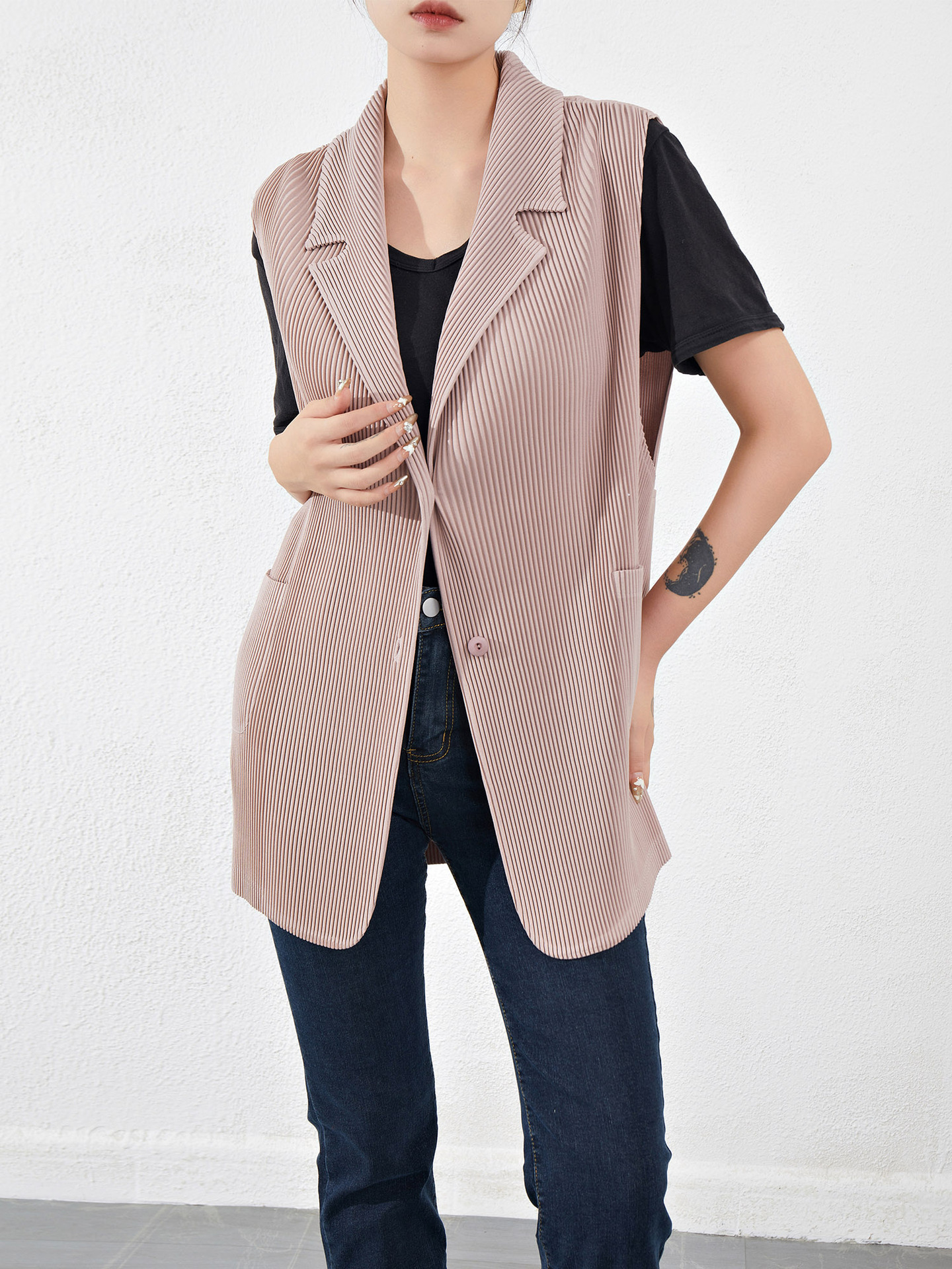Miyake Suit Vest Women's 2023 Spring and Autumn New Pleated Slimming Trendy Fashion Suit Vest Jacket Western Style