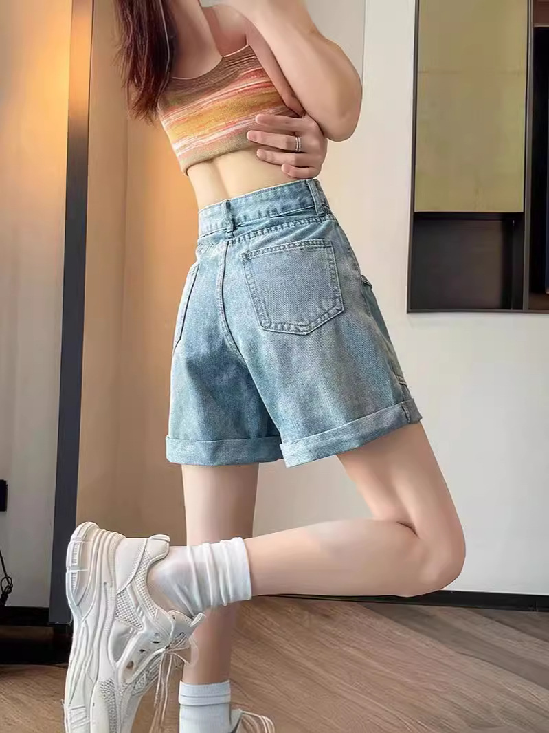Picture of Curled Straight Denim Shorts for Women 2024 Summer New High-Waisted Slimming Look Loose Side Elastic Cuffed Wide-Leg Pants