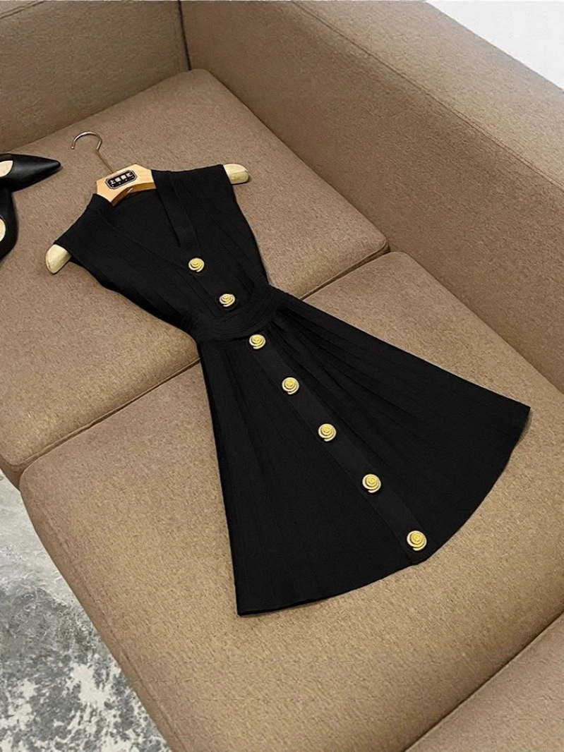 Cross-Border Women's Clothing Celebrity V Neck Metal Buckle Dress Summer Sleeveless Vest A-Line Skirt Aliexpress New Knitted Skirt