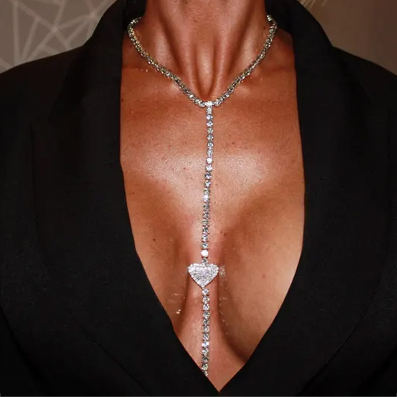 European and American fashion rhinestone love chest chain women's nightclub beach sexy bikini diamond body chain
