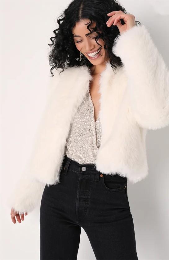 Picture of Autumn and Winter New Toca Crewneck Coat Imitation Fur Coat Young Coat Short Imitation Fur Coat