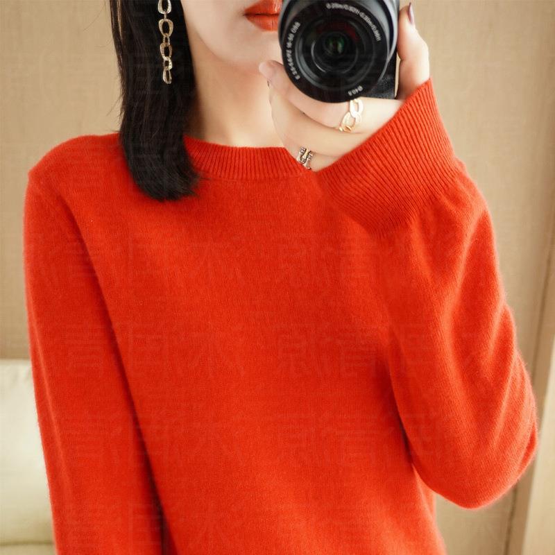 Picture of New Autumn and Winter Round Neck Knitwear Women's Pullover Knitwear Pure Color Long-Sleeved Women's Thin Inner Short Bottoming Shirt