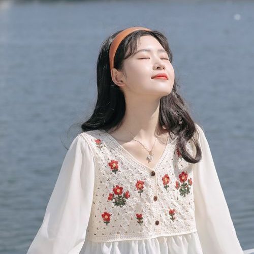 Picture of French Design Sense Striped Crochet Hollow Shirt Autumn New Niche Knitted All-match Puff Sleeve Top Trendy Version