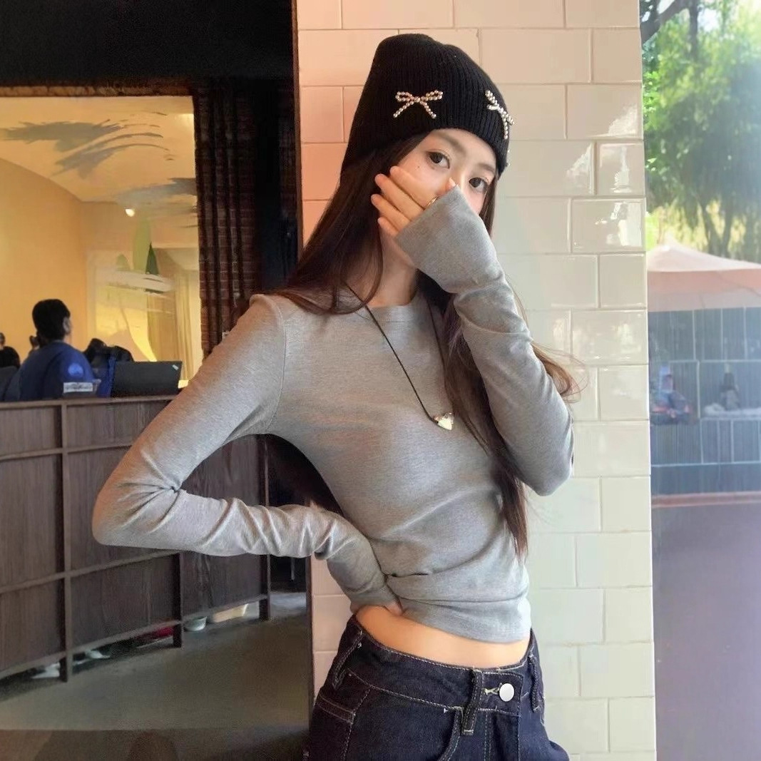 Basic slim long-sleeve T-shirt for women, 2025 autumn new versatile Korean style hot girl base layer, trendy top