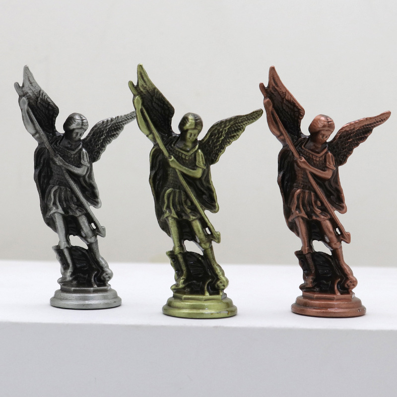 Picture of Cross-Border Supply Wholesale and Retail Home Office Decoration Michael Ornaments Retro Metal Craft Jewelry Ornaments