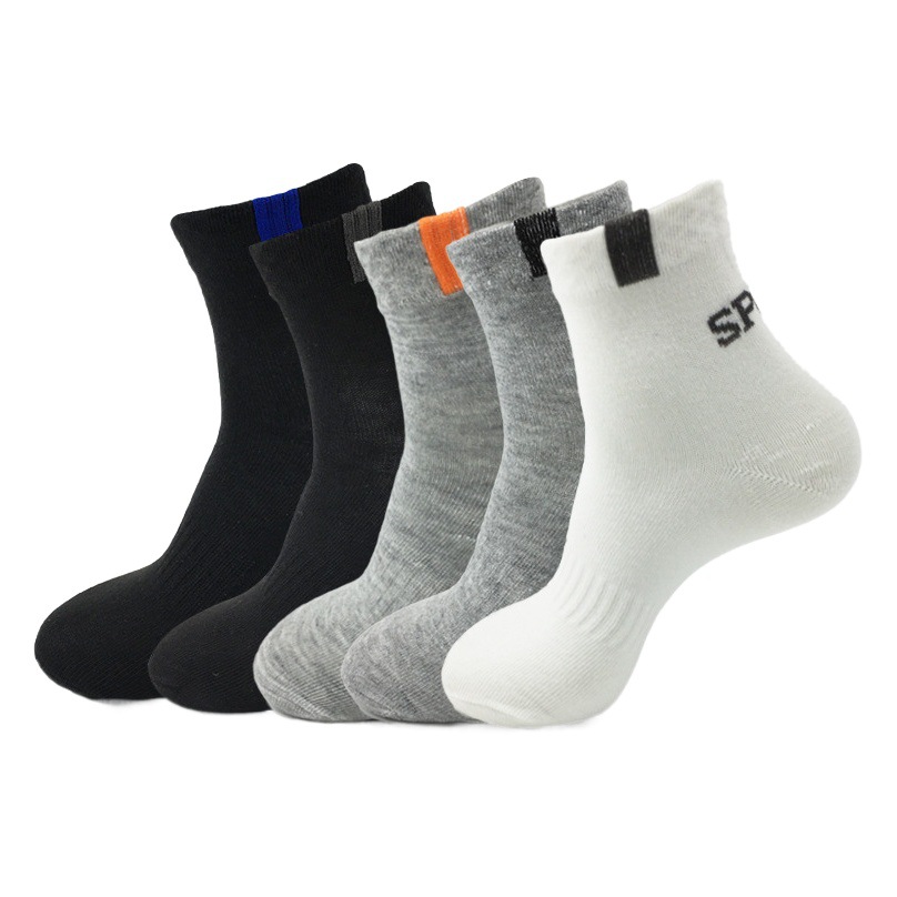 Spot cross-border autumn and winter men's cotton socks anti-sweat leisure sport letter sports socks manufacturers