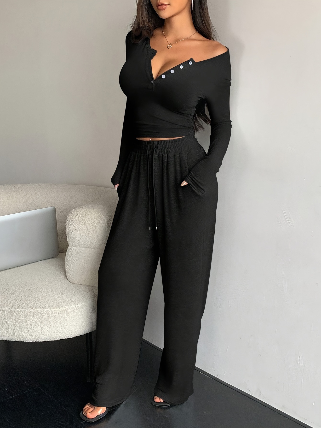 Picture of 2024 Europe and the United States cross-border autumn new suit long sleeve with buckle solid color tights jacket plus trousers two-piece women