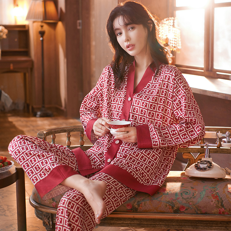 Pajamas Women's Ice Silk Summer Spring and Autumn New Outfit Women's High-end Sexy Long-sleeved Home Clothes Women's Silk
