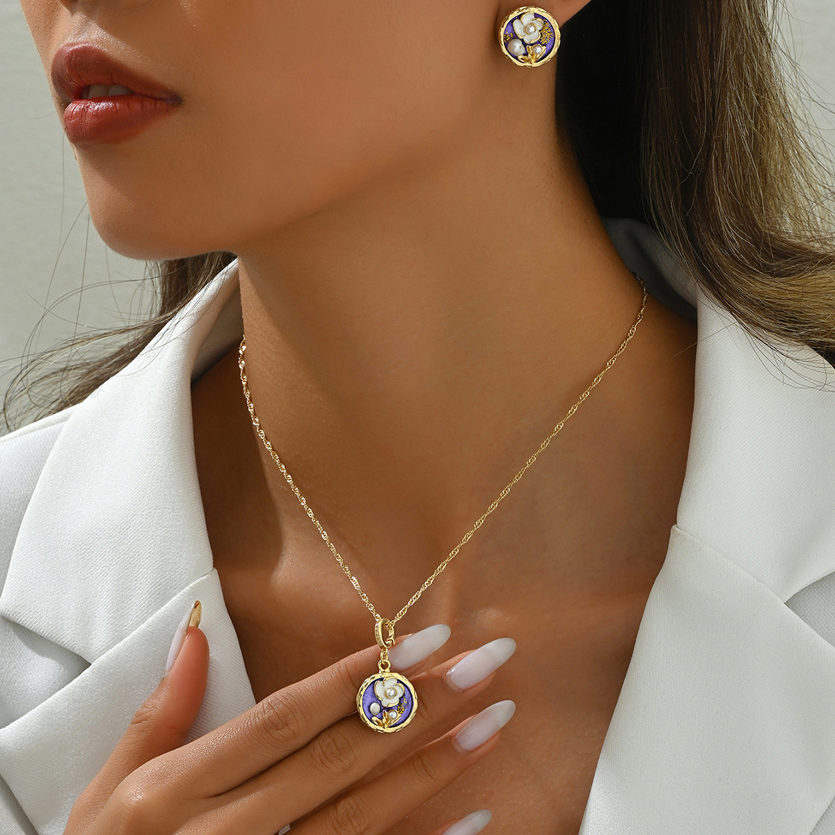 2024 New European and American Style Women's Oil Drop Earrings Necklace suit with Pearl Niche Flower Design All-match Earrings