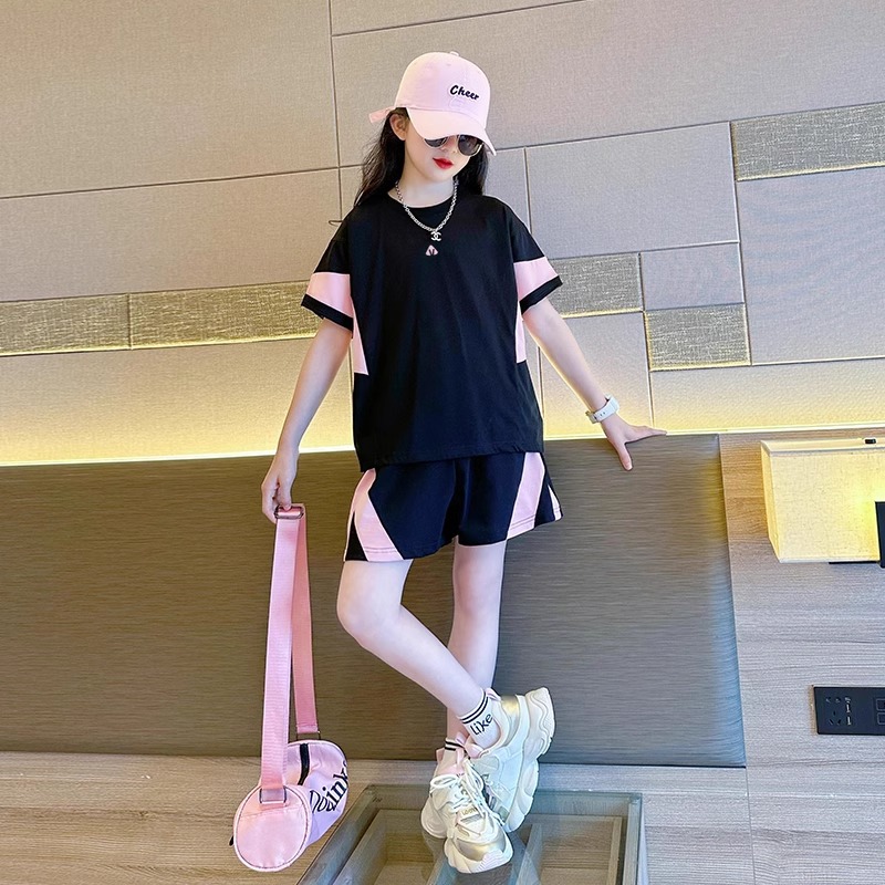 Picture of Pure Cotton Suit Girls Sports Suit Summer New Style Big Children Student Short-Sleeved Shorts Summer Two-Piece Set