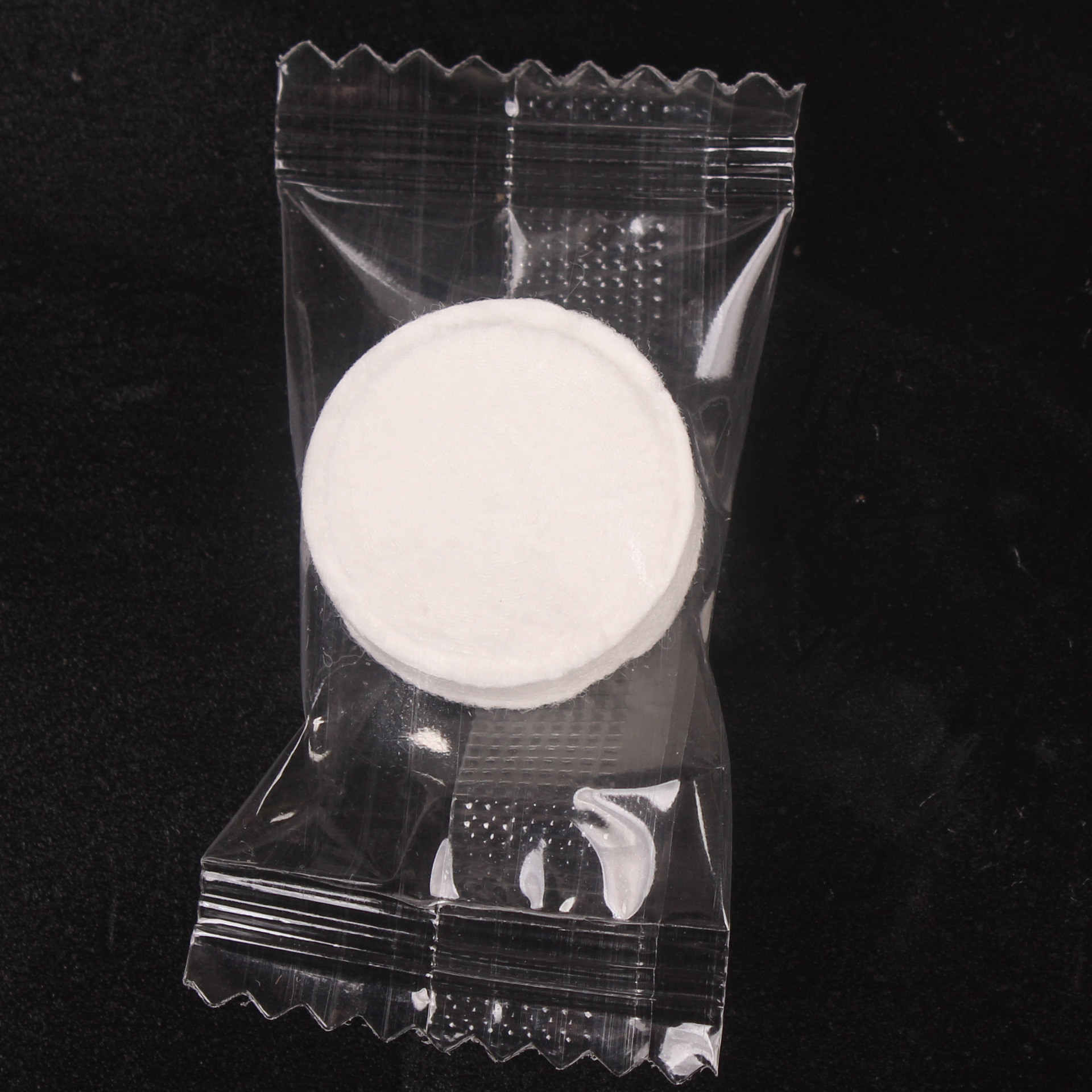Picture of Disposable Compressed Towel Separate Packaging Transparent Packaging Pure Cotton Cleansing Towel Portable Travel Compressed Face Wash Towel