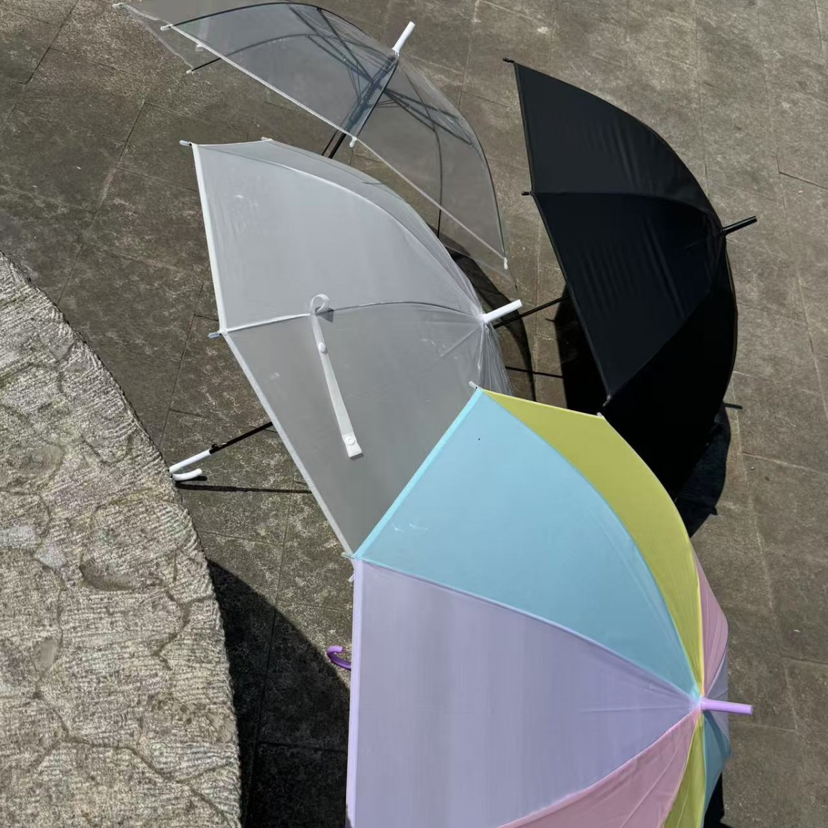 Transparent Umbrellas Wholesale, Disposable Long-Handled Automatic Umbrellas with High Aesthetic Appeal, Direct Sales from the Manufacturer, Support Mixed Orders