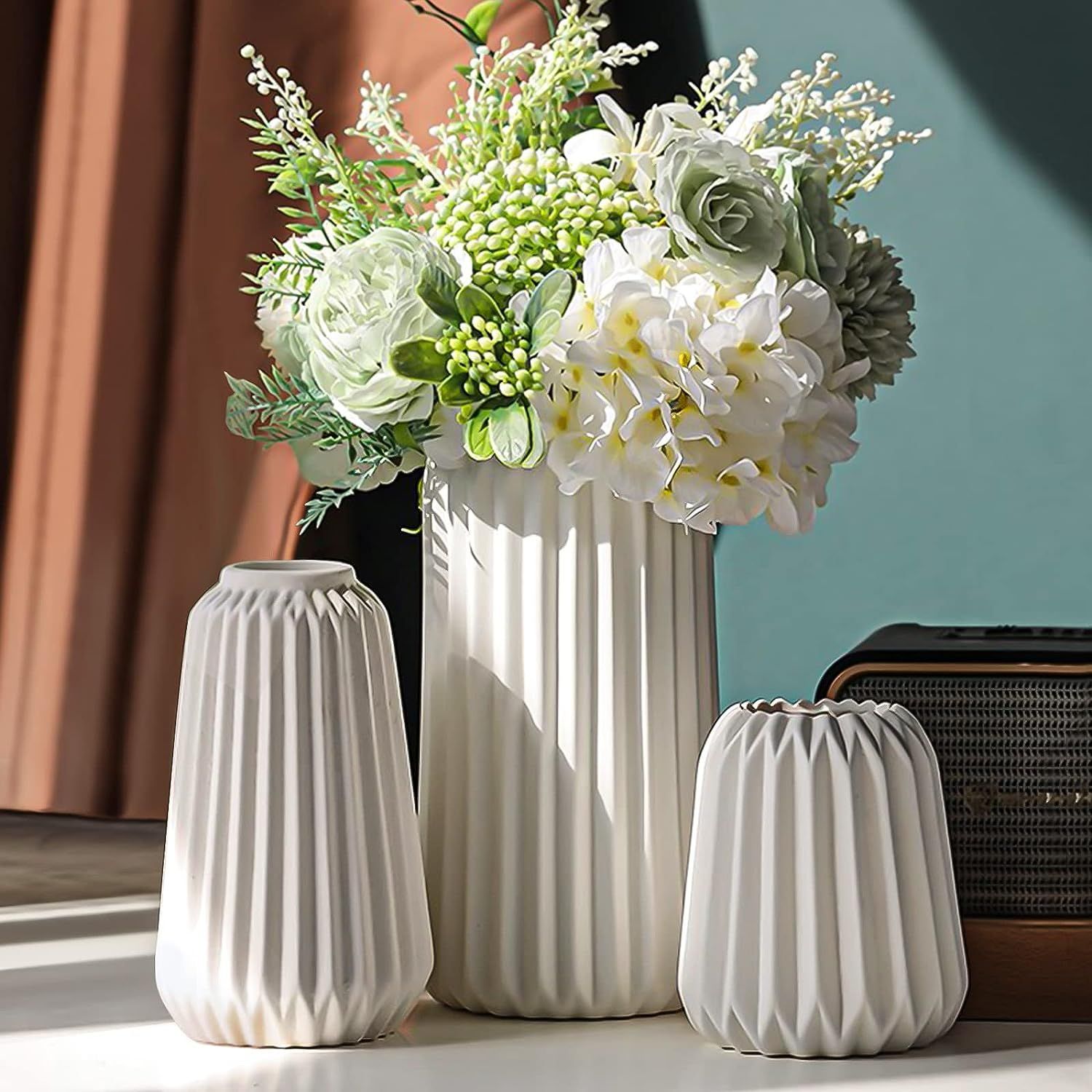 Picture of Ceramic Vase suit Simple Ceramic Vase Home Decorations Ornaments White Decoration Crafts suit Vase