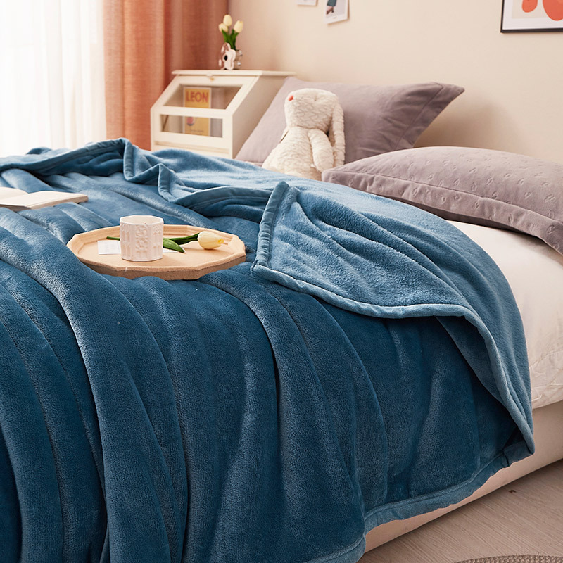 Picture of Quality Inspection Solid Color Milk Fleece Blanket Ferret Blanket Warm Thickened Winter Gift Bed Sheet Small Quilt Knee Blanket