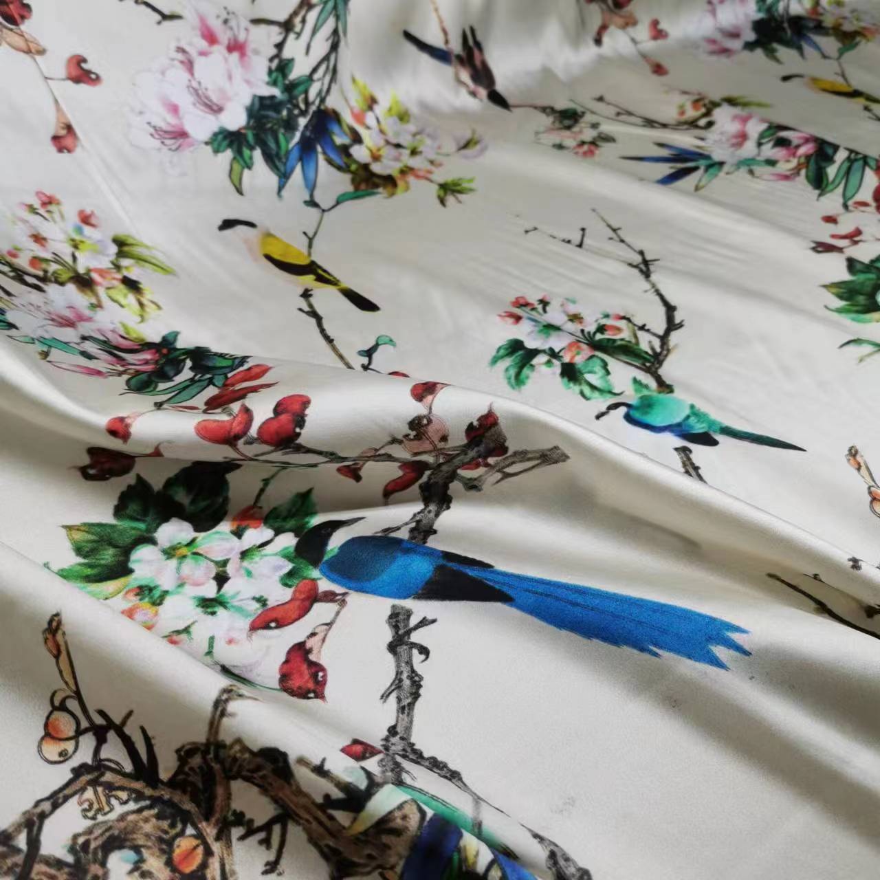 Picture of 19 mmi silk stretch satin cheongsam fashion summer cool comfortable breathable high-grade fabric