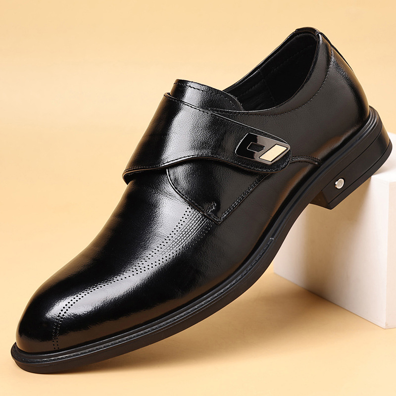The first layer of cowhide new men's business leather shoes is a kick of leather pointed men's shoes Velcro trendy single shoes for men