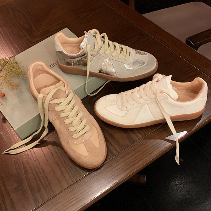 Korean Style Soft-Soled Color-Blocked Round-Toe Lace-Up Thick-Soled Sneakers 2025 New Slim Sports and Leisure Moral Training Shoes for Women Spring & Fall