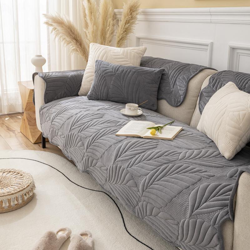 Autumn and Winter new milk velvet golden leaf sofa cushion modern simple non-slip sofa cushion towel factory wholesale